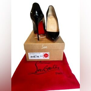 Christian Louboutin -Pigalle Follies Pumps - Patent calf - Black -Size EU 38.5